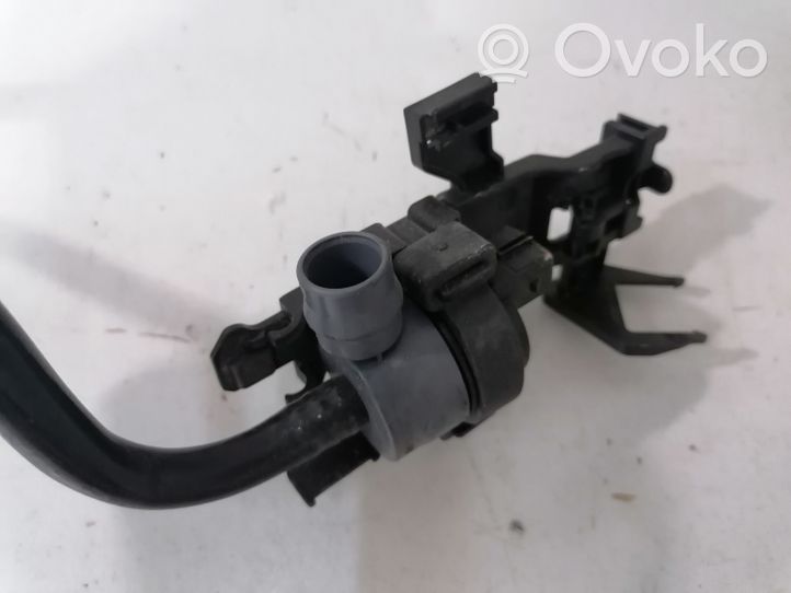 BMW X6M G06 F96 Tuyau sous vide 8601847