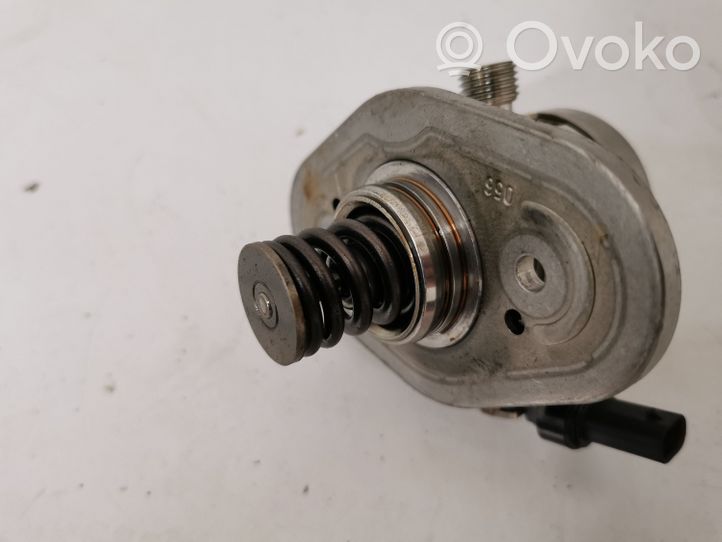 BMW 8 G15 Mechanical fuel pump 8648177