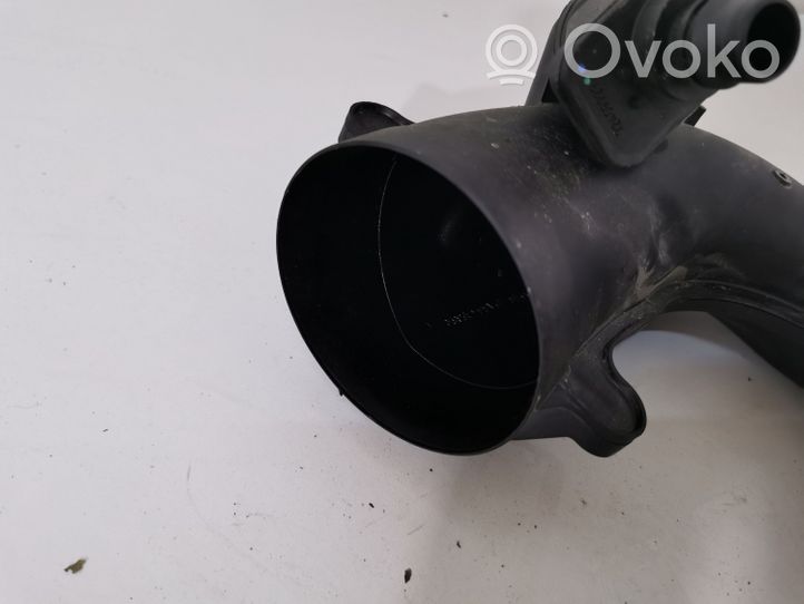 BMW X7 G07 Tube d'admission d'air 8689758