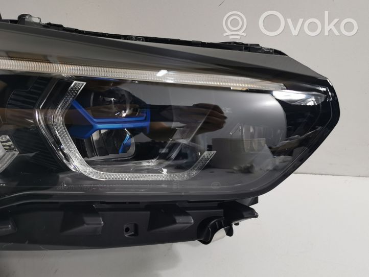 BMW X6M G06 F96 Lampy przednie / Komplet 5A279B2