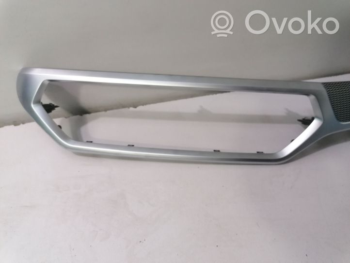 BMW 3 G20 G21 Dekoratyvinė apdailos juostelė 8076585