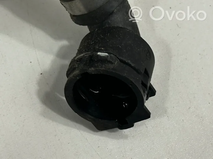 BMW 3 F30 F35 F31 Tuyau de liquide de refroidissement moteur 8662837