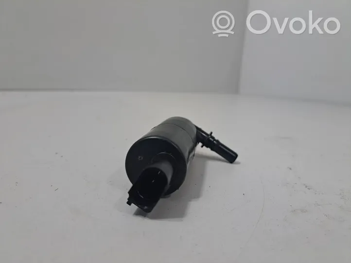 BMW 4 F32 F33 Headlight washer pump 7217792