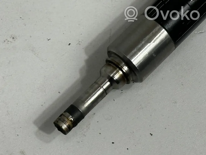 BMW 3 F30 F35 F31 Fuel injector 7639990