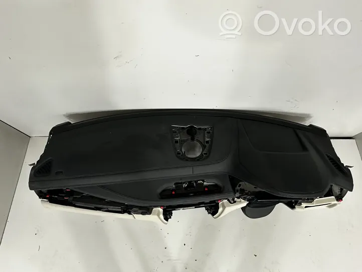 BMW X6 F16 Tableau de bord 9323857