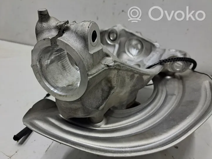 BMW 4 G22 G23 G24 G26 Mozzo ruota anteriore 6877148