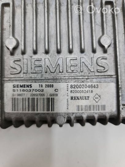 Renault Clio II Sterownik / Moduł ECU 8200204643