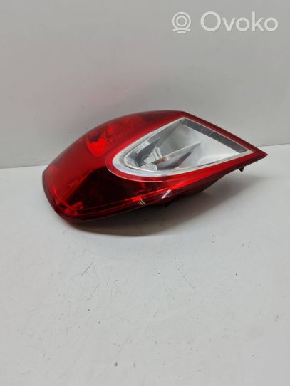 Renault Clio III Lampa tylna 8200776048