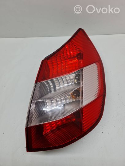 Renault Scenic II -  Grand scenic II Задний фонарь в кузове 15911600