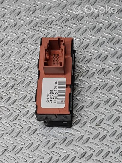 Citroen C4 Grand Picasso Interrupteur de verrouillage centralisé 96631919XT