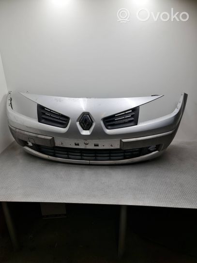 Renault Megane II Zderzak przedni 8200484322