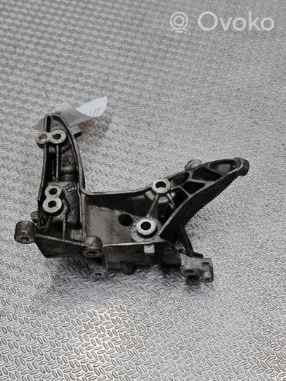 Citroen Berlingo Support de générateur / alternateur 9684613880