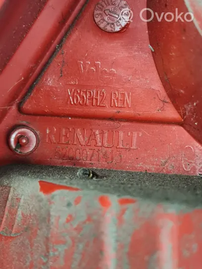 Renault Clio II Feux arrière / postérieurs 8200071413