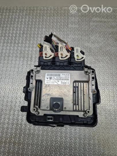 Citroen C4 II Calculateur moteur ECU 9666729580