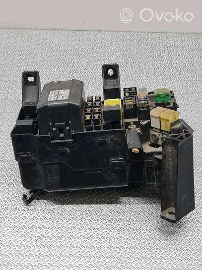 Mitsubishi Pajero Module de fusibles MR583210