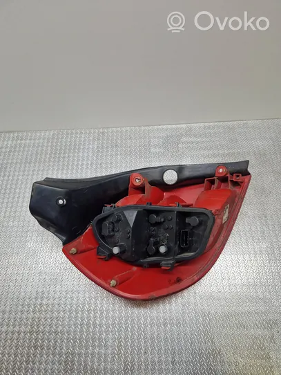 Renault Clio III Rivestimento modanatura del faro posteriore 89035080