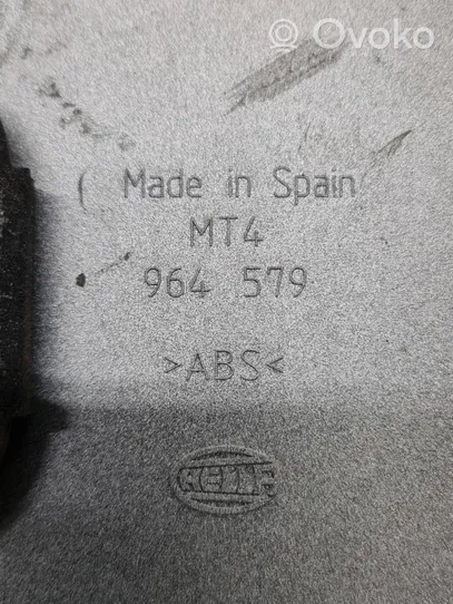 Seat Alhambra (Mk1) Takaluukun rekisterikilven valon palkki 964579