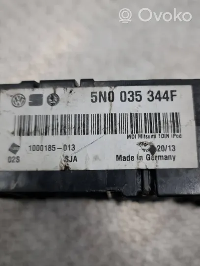 Volkswagen Tiguan Gniazdo / Złącze USB 5N0035344F