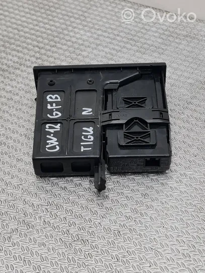 Volkswagen Tiguan USB socket connector 5N0035344F