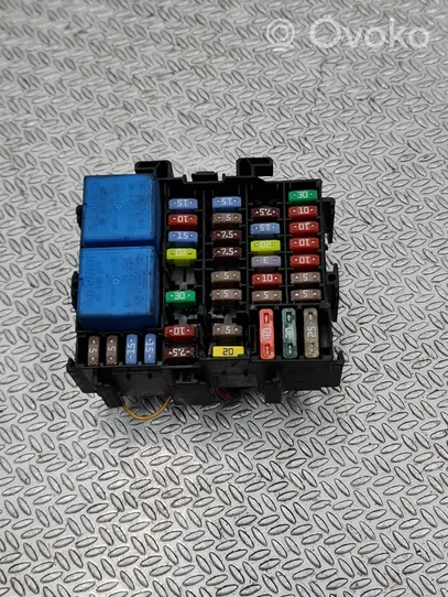 Renault Captur Fuse module 243517012R