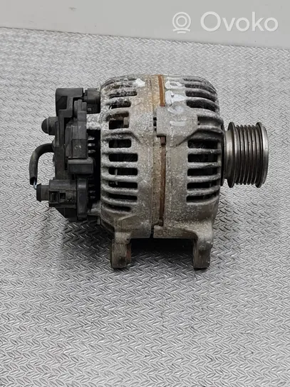 Volkswagen PASSAT B7 Generator/alternator 03L903023