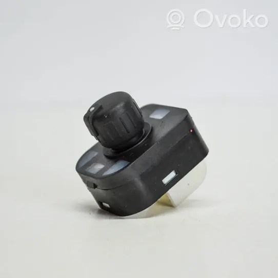 Seat Exeo (3R) Muut kytkimet/nupit/vaihtimet 8E0959565A