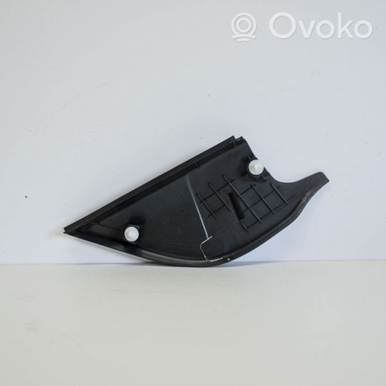 Skoda Fabia Mk3 (NJ) Takapuskurin hinaussilmukan suojakansi 6V0837973A