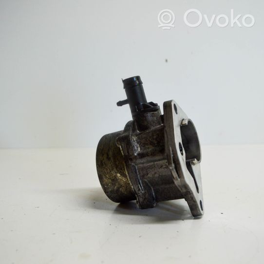 Mercedes-Benz A W176 Alipainepumppu 146505272R