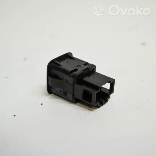 Seat Exeo (3R) Inne przełączniki i przyciski 3R0927121B