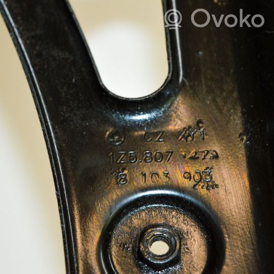 Skoda Octavia Mk2 (1Z) Mocowanie narożnika zderzaka tylnego 1Z5807147A