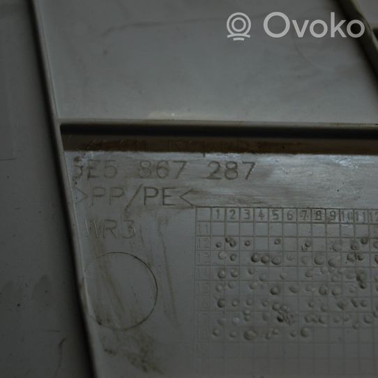 Skoda Octavia Mk3 (5E) Revêtement de pilier (bas) 5E5867287