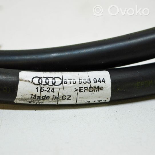 Audi A4 S4 B8 8K Tubo flessibile per liquido lavavetri del parabrezza 8T0955944