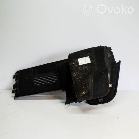 Audi A4 S4 B6 8E 8H Šoninis apdailos skydas 8H0863888