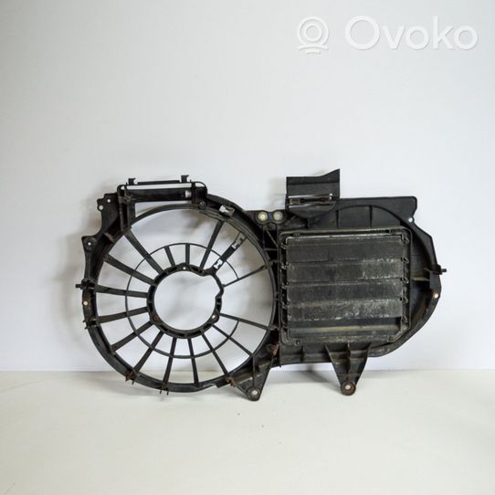 Audi A4 S4 B7 8E 8H Aro de refuerzo del ventilador del radiador 8E0121205AA