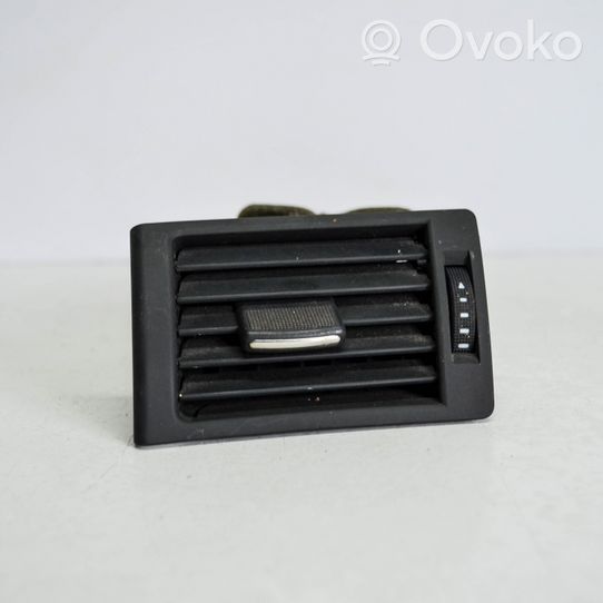 Audi A4 S4 B7 8E 8H Lango oro grotelės 8E0820901F