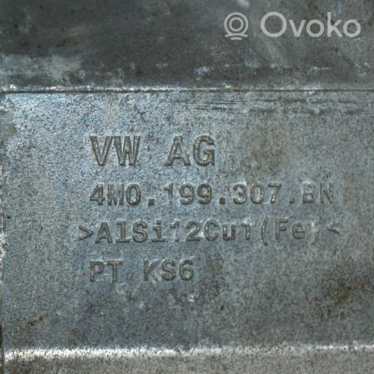 Audi A4 S4 B9 Moottorin kiinnikekorvake (käytetyt) 4M0199307BN