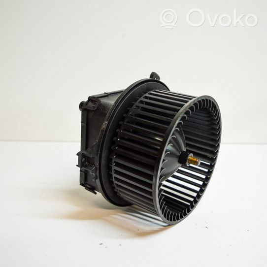 Audi A5 Pečiuko ventiliatorius/ putikas 4M1820021B