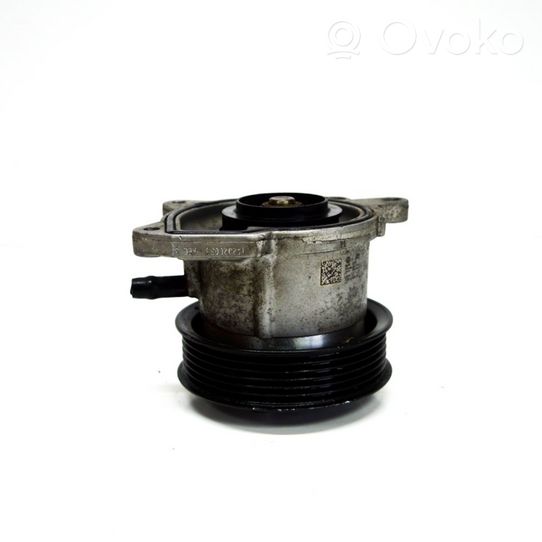 Volkswagen Polo V 6R Water pump 03F121031A