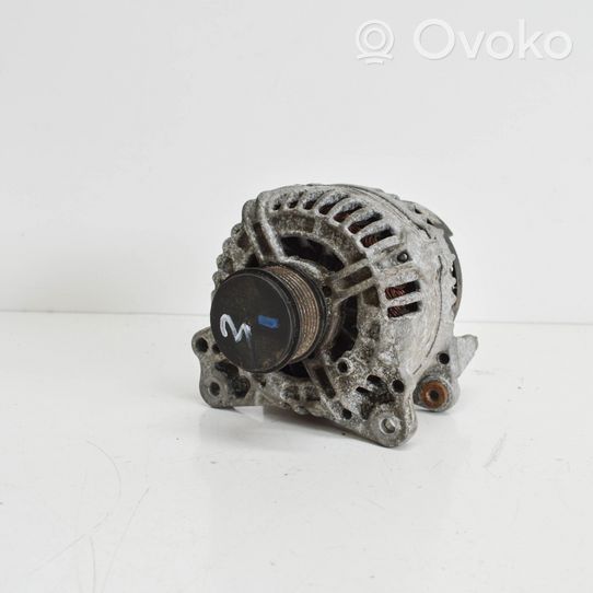 Volkswagen Jetta III Generatore/alternatore 028903028E