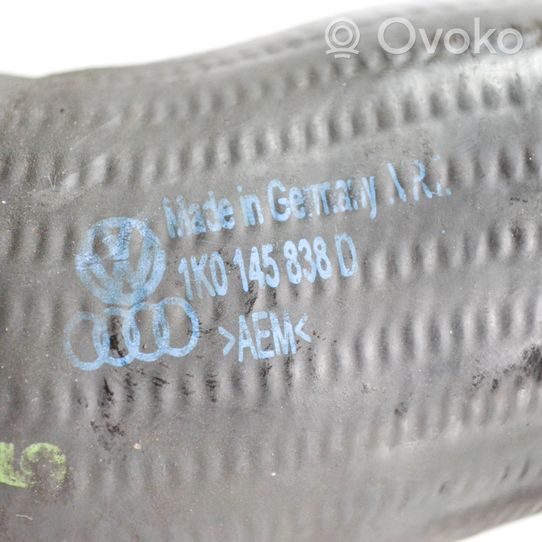 Volkswagen Touran I Manguera/tubo del intercooler 1K0145838D