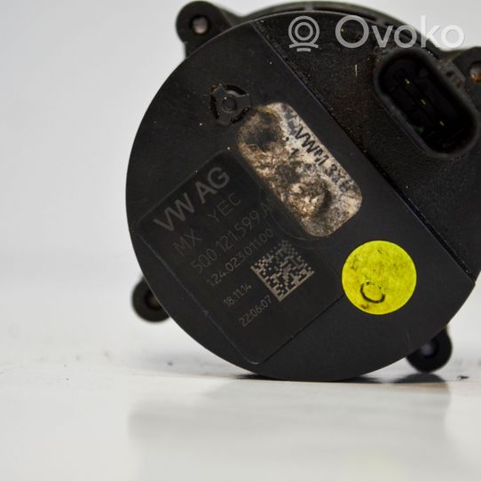 Volkswagen Jetta VI Pompa cyrkulacji / obiegu wody 5Q0121599AM