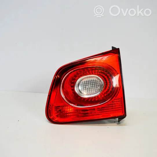 Volkswagen Tiguan Lampy tylnej klapy bagażnika 5N0945094C