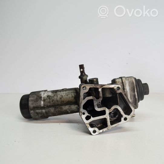 Volkswagen PASSAT B5 Oil filter cover 038115389C