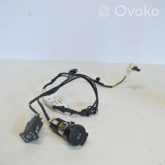 Volkswagen Tiguan Connettore plug in AUX 5N0971641