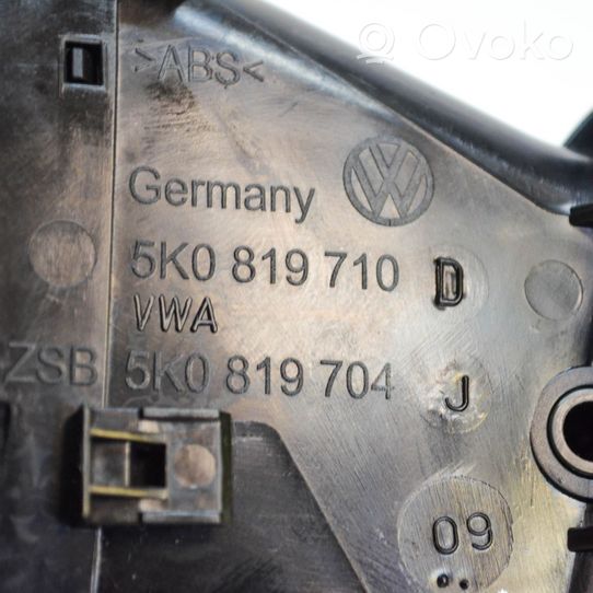 Volkswagen Golf VI Moldura protectora de la rejilla de ventilación del panel 5K0819704J
