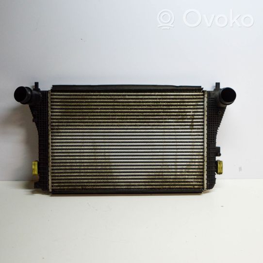 Volkswagen Jetta VI Chłodnica powietrza doładowującego / Intercooler 1K0145803BM