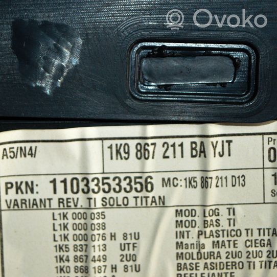 Volkswagen Golf VI Apmušimas galinių durų (obšifke) 1K9867211BA