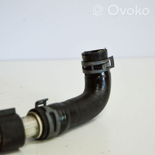 Volkswagen Touareg II Tuyau de liquide de refroidissement moteur 7P0819320B