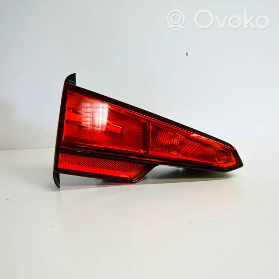 Audi A4 S4 B9 Lampy tylnej klapy bagażnika 8W5945075A