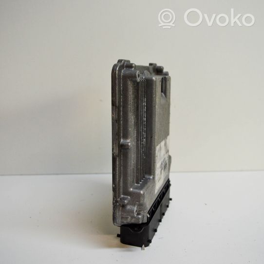 Audi A4 S4 B9 Sterownik / Moduł ECU 06L907309